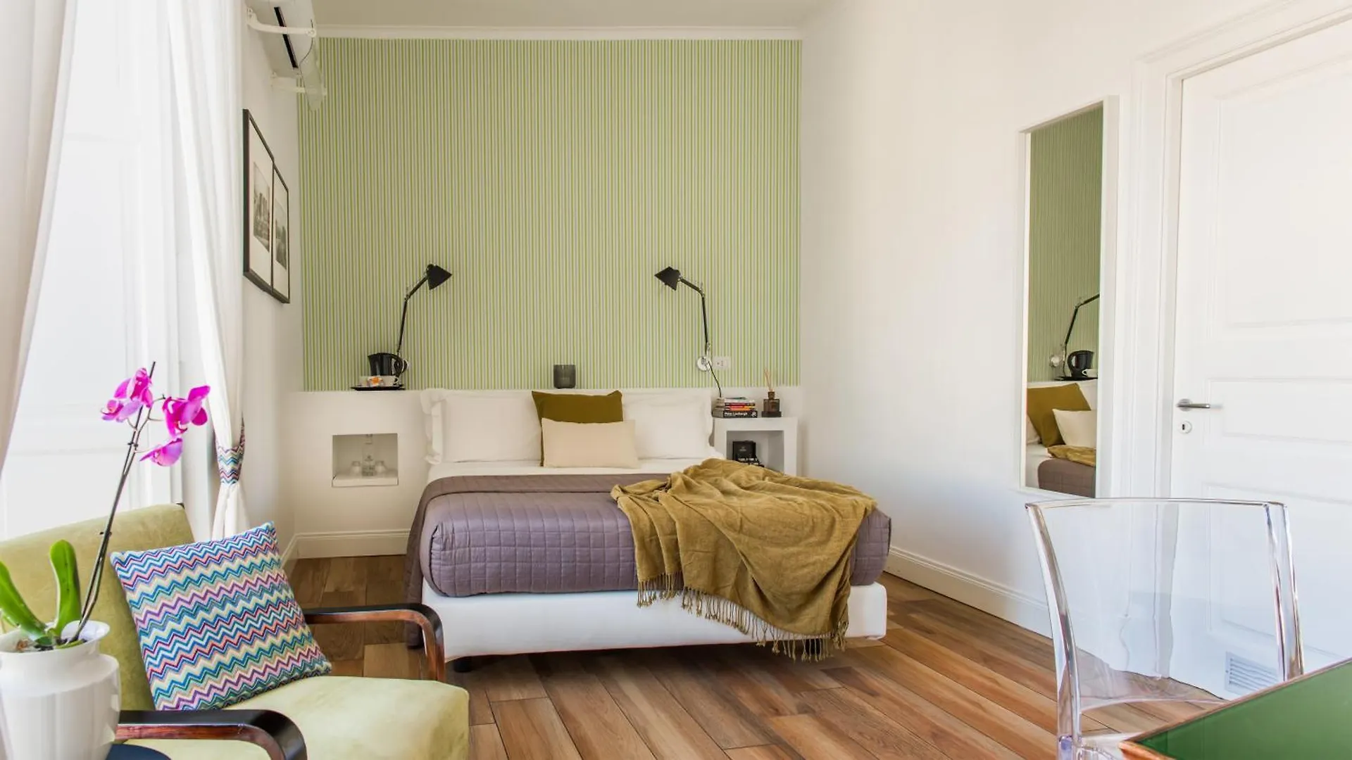 ****  Santa Chiara Boutique Hotel Naples Italy